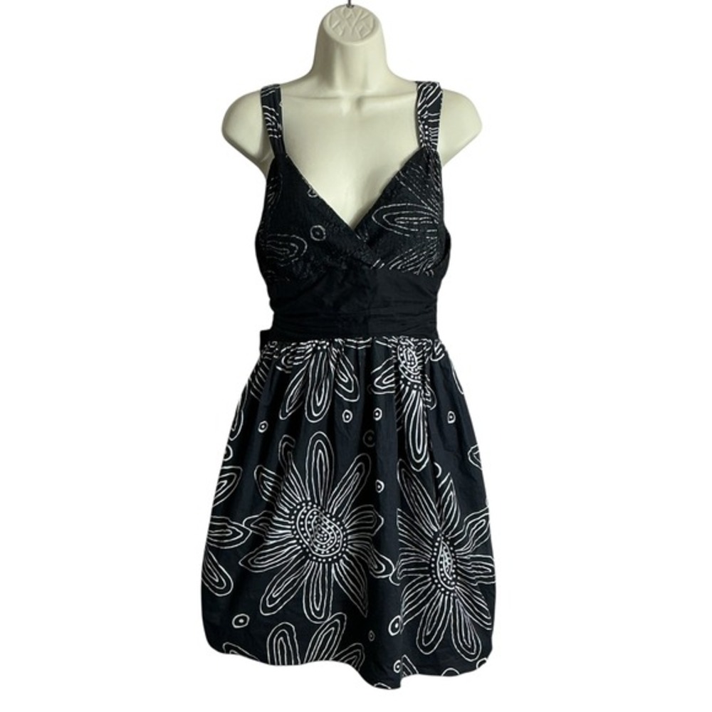 Kieu's Black Babydoll Floral Sleeveless Dress Tie Waist Medium Y2K Coquette‎